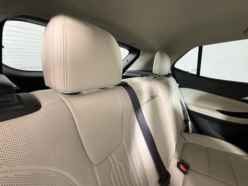 Used 2024 Buick Encore GX Avenir w/ Avenir Convenience Package FWD image 24