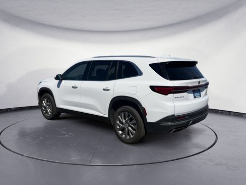 Used 2026 Buick Enclave Preferred FWD image 4
