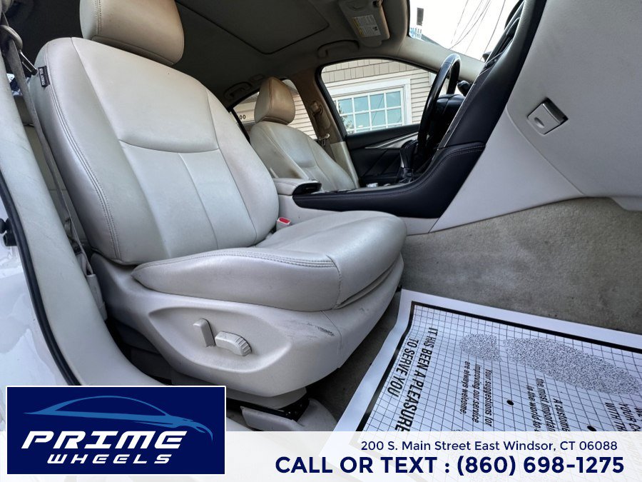 Used 2015 INFINITI Q50 AWD w/ Moonroof Package image 17