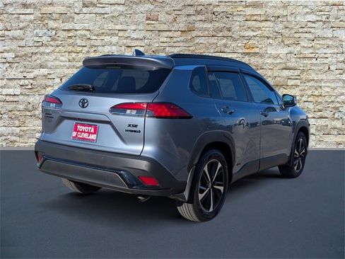 Used 2024 Toyota Corolla Cross XSE w/ Convenience Package image 7