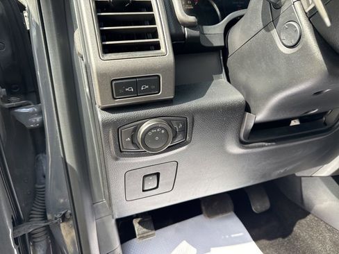 Used 2018 Ford F150 Raptor w/ Equipment Group 802A Luxury AWD/4WD image 29