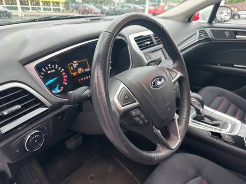 Used 2015 Ford Fusion SE w/ Equipment Group 201A FWD image 24