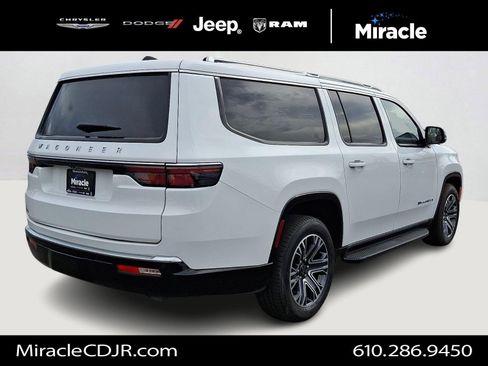 Used 2025 Jeep Wagoneer L 4DR 4WD image 7