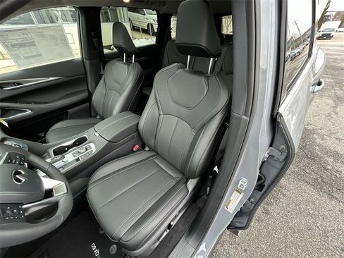 New 2026 INFINITI QX60 Luxe image 11