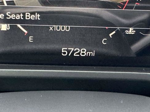 Used 2025 GMC Acadia Elevation w/ Elevation Premium Package image 28