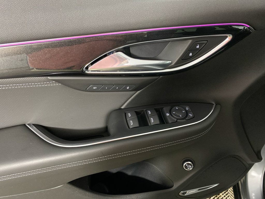 Used 2025 Buick Envision Preferred AWD/4WD image 13