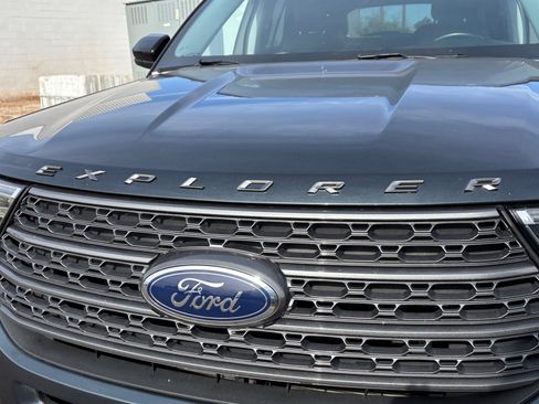 Used 2022 Ford Explorer XLT w/ Equipment Group 202A image 23