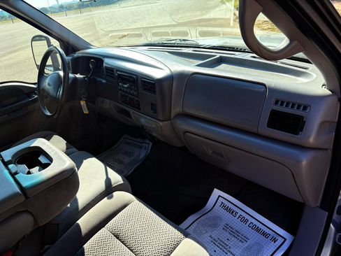 Used 2001 Ford F350 XLT image 25