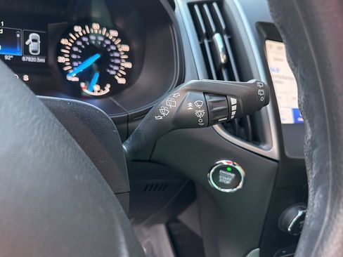 Used 2020 Ford Edge SE image 30