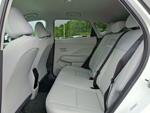 Used 2024 Hyundai Kona SEL w/ Convenience Package AWD/4WD image 11