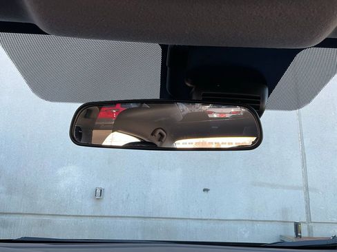 Used 2025 Nissan Versa SV image 16