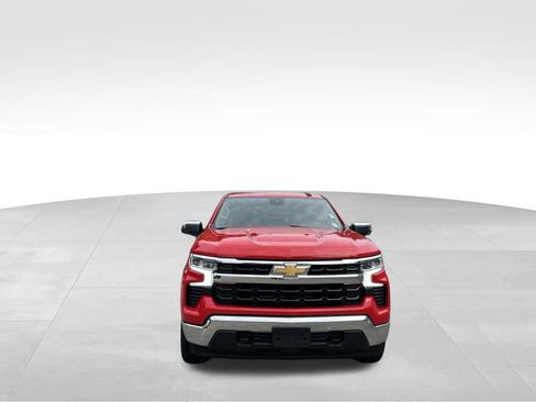 Used 2024 Chevrolet Silverado 1500 LT AWD/4WD image 9