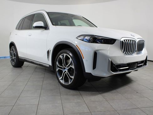 New 2026 BMW X5 xDrive40i w/ Climate Comfort Package image 7