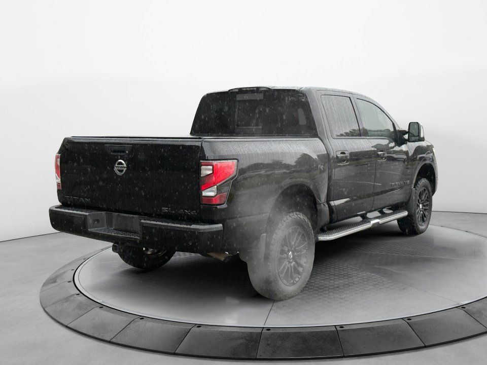 Used 2020 Nissan Titan SL w/ Moonroof Package AWD/4WD image 7