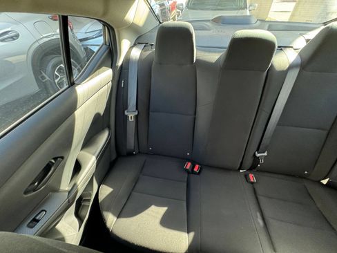 Used 2025 Nissan Sentra S FWD image 35