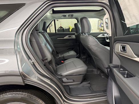New 2026 Ford Explorer Active w/ Active Comfort Package AWD/4WD image 25