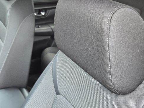 Used 2025 Honda CR-V EX image 11