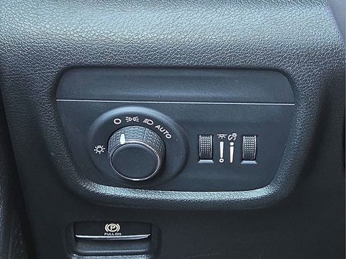 Used 2024 Jeep Grand Cherokee L Laredo image 26