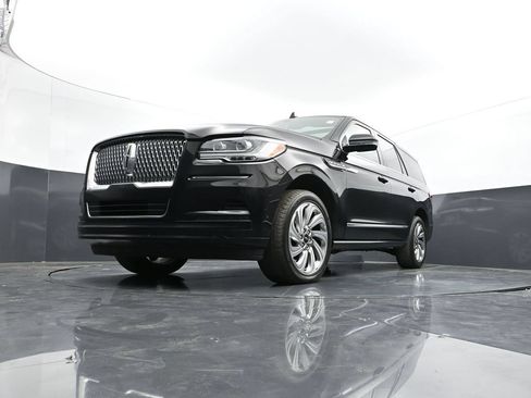 Used 2024 Lincoln Navigator Reserve AWD/4WD image 27
