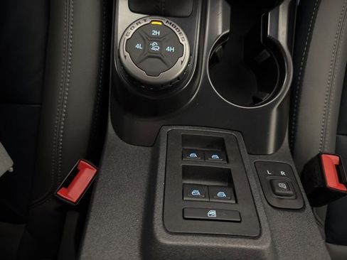 Certified 2024 Ford Bronco Outer Banks image 17