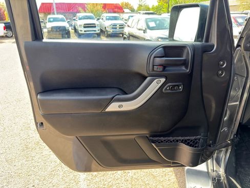 Used 2017 Jeep Wrangler Unlimited Sahara w/ Max Tow Package image 35