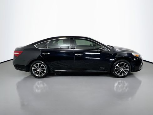Used 2016 Toyota Avalon XLE Plus FWD image 3