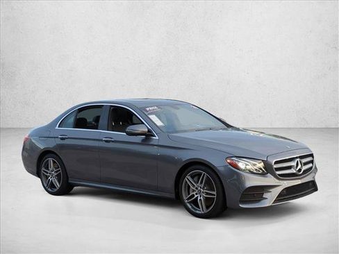Used 2020 Mercedes-Benz E 450 4MATIC Sedan image 3