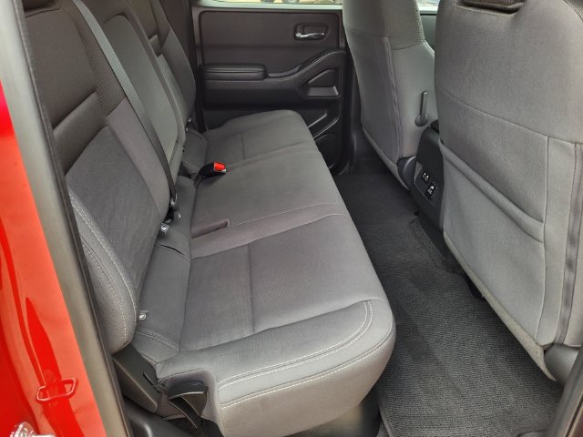 Used 2024 Nissan Frontier SV w/ Technology Package RWD image 13