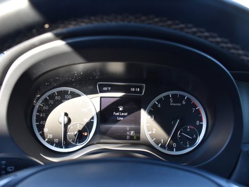 Used 2017 INFINITI QX30 Premium w/ Navigation Package image 18