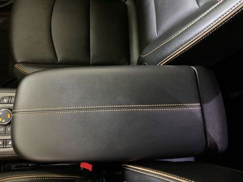 Used 2022 GMC Terrain AT4 w/ Infotainment Package II image 42