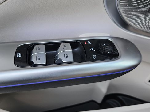 New 2025 Mercedes-Benz C 300 Sedan image 35