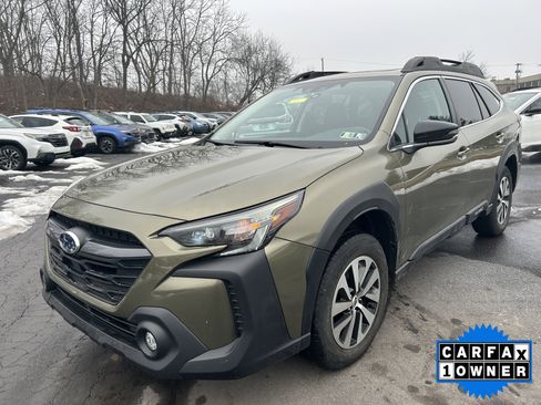 Used 2023 Subaru Outback Premium image 8