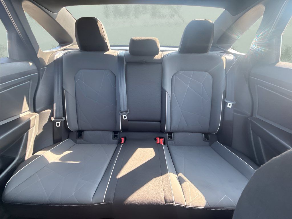 Used 2025 Volkswagen Jetta Sport FWD image 10