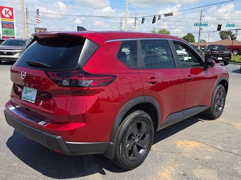 New 2026 Nissan Rogue SV FWD image 10