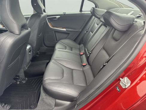 Used 2016 Volvo S60 T5 Inscription Platinum w/ Climate Package FWD image 18