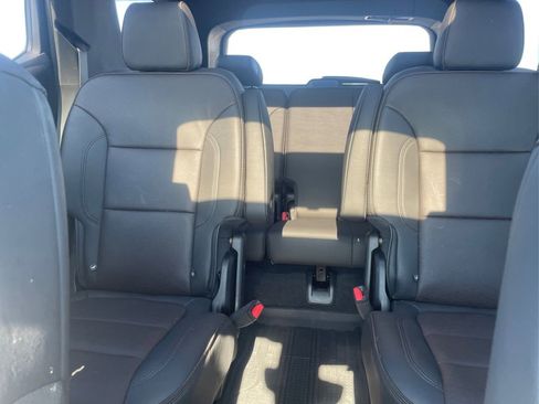 Used 2023 Chevrolet Traverse High Country w/ LPO, Floor Liner Package AWD/4WD image 10