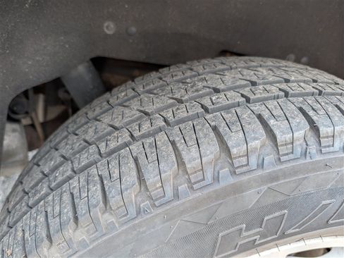 Used 2019 Chevrolet Suburban LT AWD/4WD image 11