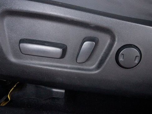 Used 2017 Toyota Highlander Limited image 13