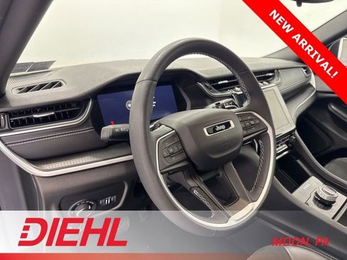 Used 2024 Jeep Grand Cherokee L Altitude image 23