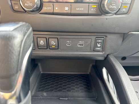 Used 2024 Nissan Frontier SV w/ SV Convenience Package RWD image 21