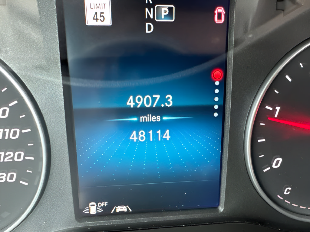Used 2020 Mercedes-Benz Sprinter 2500 image 36