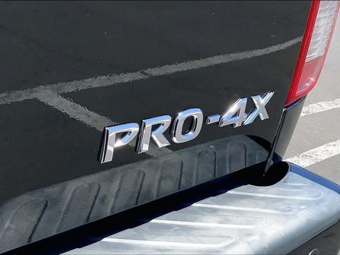 Used 2018 Nissan Frontier PRO-4X w/ Pro-4x Luxury Package AWD/4WD image 9