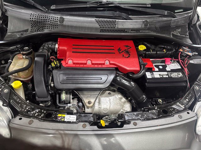 Used 2013 FIAT 500 Abarth w/ Beats Audio Pkg FWD image 32