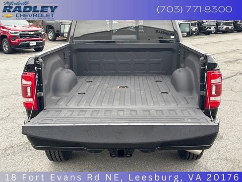 Used 2024 RAM 3500 Laramie image 17