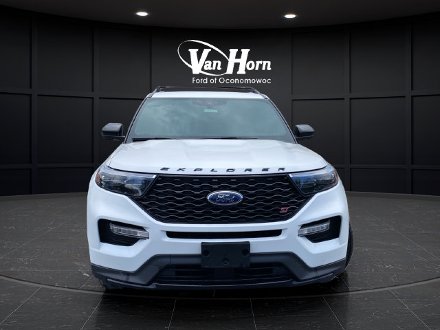 Used 2022 Ford Explorer ST w/ ST High-Performance Pack AWD/4WD image 2