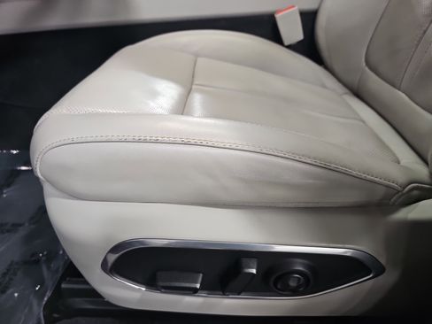 Used 2022 Jeep Wagoneer Series III w/ Premium Group I image 30