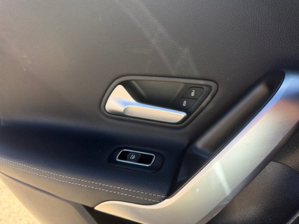 Used 2025 Mercedes-Benz CLA 250 image 24