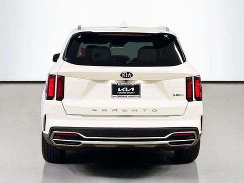 Certified 2021 Kia Sorento S FWD image 6