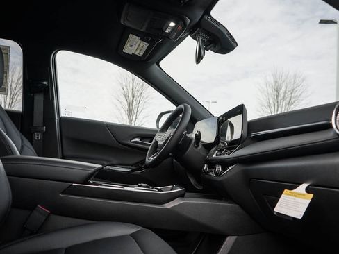 New 2026 Chevrolet Equinox LT w/ Convenience Package II image 11