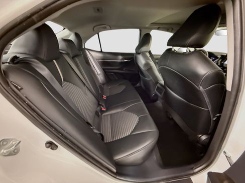 Used 2024 Toyota Camry SE image 26